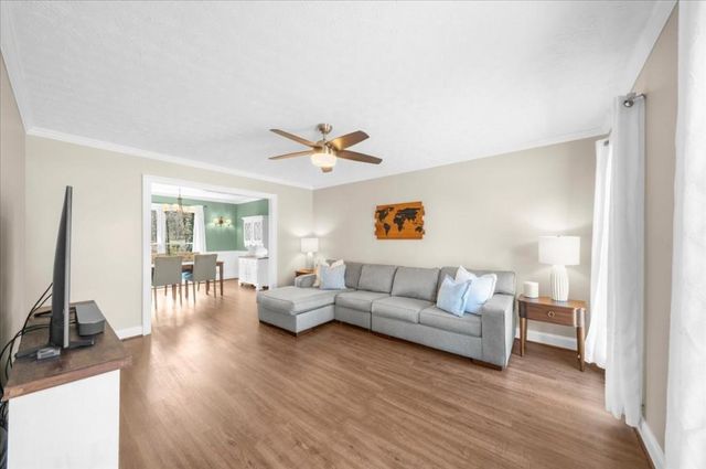 5042 Waterford Drive SW, Mableton, GA 30126