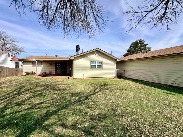 3011 BORTON STREET, Wichita Falls, TX 76306