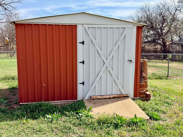 3011 BORTON STREET, Wichita Falls, TX 76306