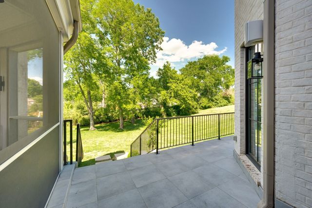 4304 Warner Pl, Nashville, TN 37205