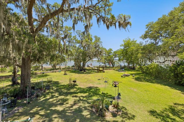 879 Broadview Dr, Ridgeland, SC 29936