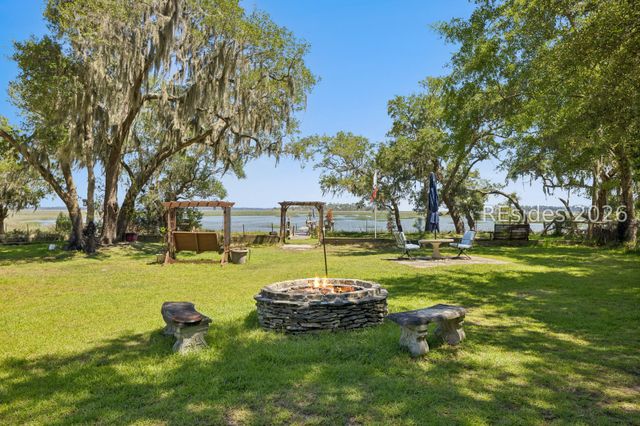 879 Broadview Dr, Ridgeland, SC 29936