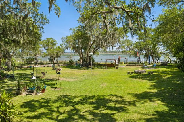879 Broadview Dr, Ridgeland, SC 29936