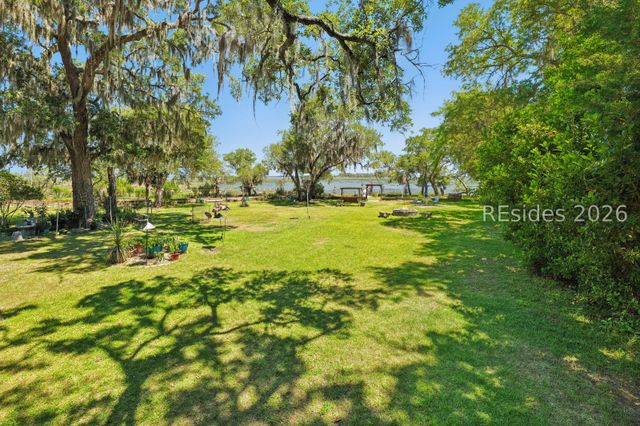 879 Broadview Dr, Ridgeland, SC 29936