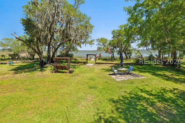 879 Broadview Dr, Ridgeland, SC 29936
