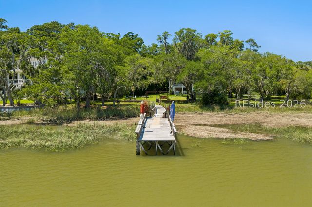 879 Broadview Dr, Ridgeland, SC 29936