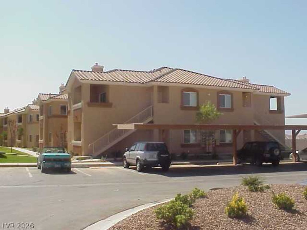 1050 East Cactus Avenue 2070, Las Vegas, NV 89183