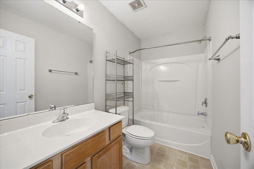 Image 21 of property listing at 129 Hornby Circle, Goose Creek, SC 29445