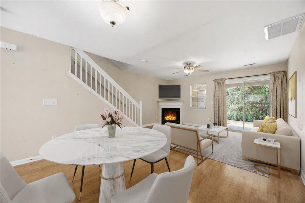 Image 7 of property listing at 129 Hornby Circle, Goose Creek, SC 29445