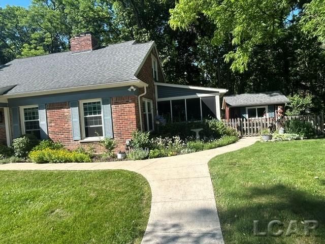 32080 W 9-Mile Road, Farmington, MI 48336