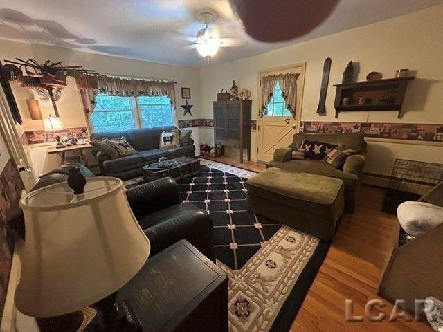 32080 W 9-Mile Road, Farmington, MI 48336