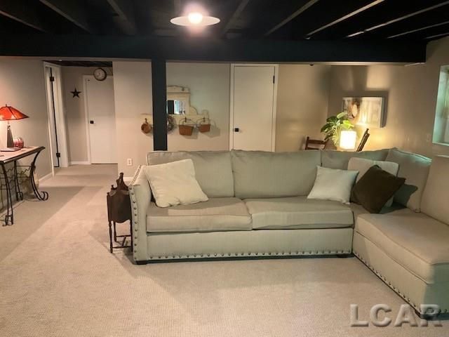 32080 W 9-Mile Road, Farmington, MI 48336