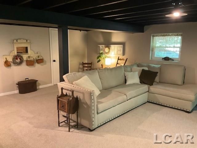 32080 W 9-Mile Road, Farmington, MI 48336