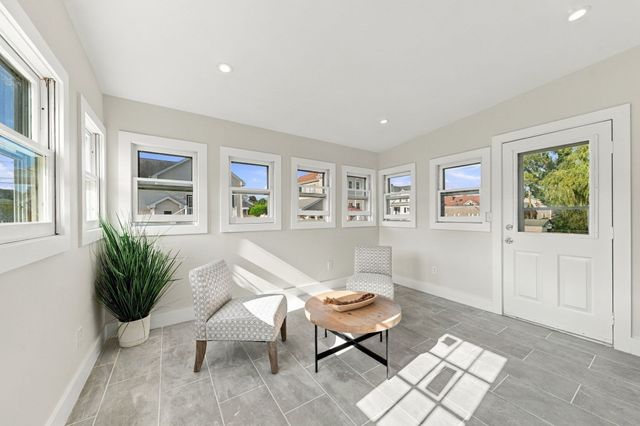26 Gorham St, Dartmouth, MA 02748