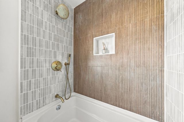 26 Gorham St, Dartmouth, MA 02748