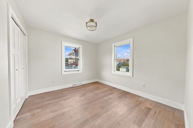 26 Gorham St, Dartmouth, MA 02748