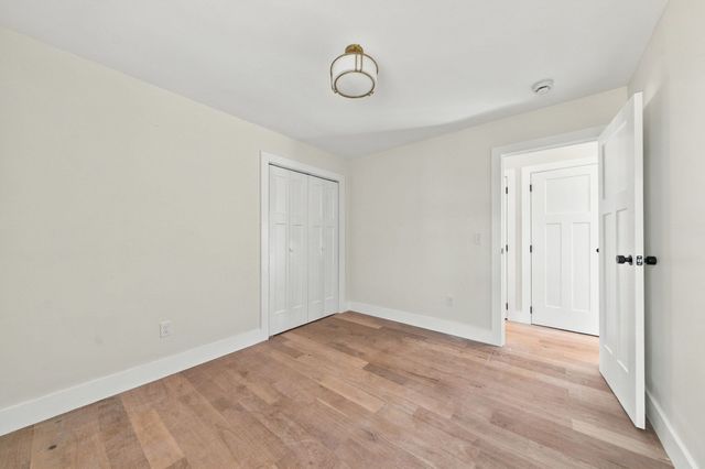 26 Gorham St, Dartmouth, MA 02748