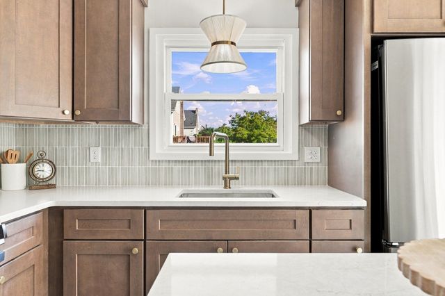 26 Gorham St, Dartmouth, MA 02748