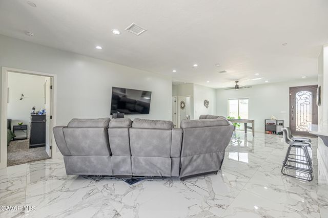 9688 Denhart Avenue, California City, CA 93505