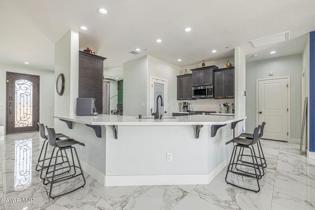 9688 Denhart Avenue, California City, CA 93505