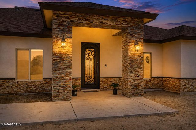 9688 Denhart Avenue, California City, CA 93505
