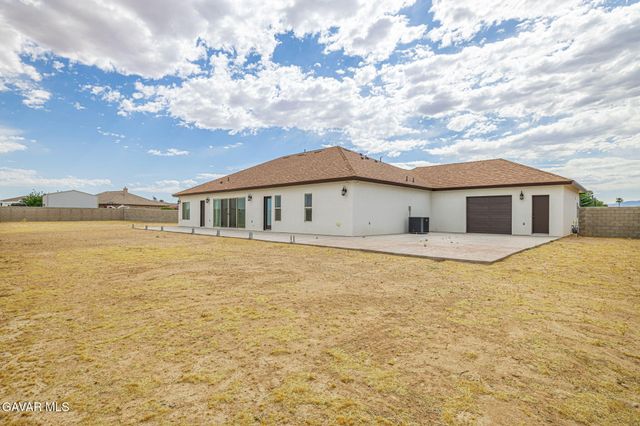 9688 Denhart Avenue, California City, CA 93505