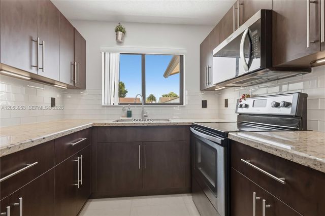 5094 NW 195th Lane, Miami Gardens, FL 33055
