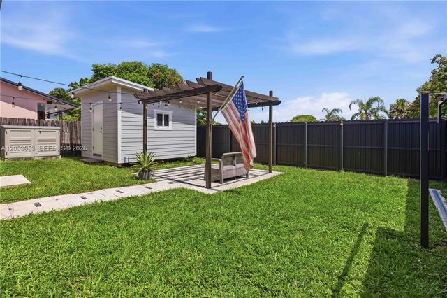 5094 NW 195th Lane, Miami Gardens, FL 33055