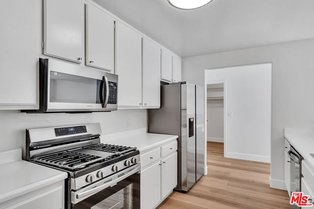 2050 S Bentley Avenue 204, Los Angeles, CA 90025