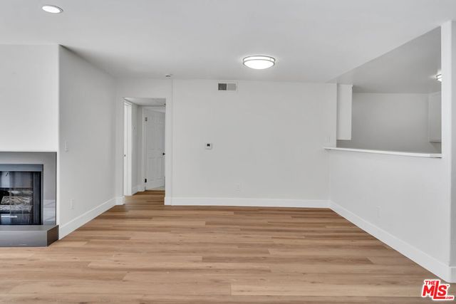 2050 S Bentley Avenue 204, Los Angeles, CA 90025