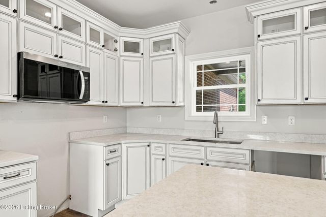 280 Tommy Ct, Shepherdsville, KY 40165