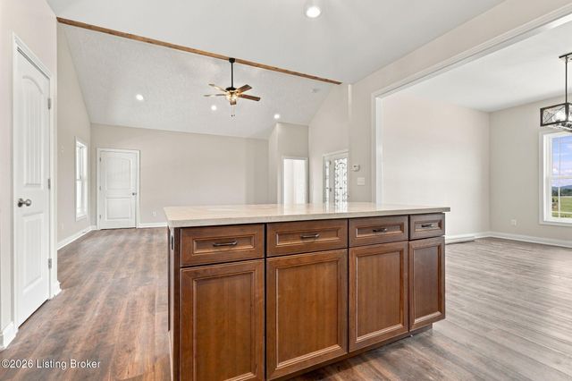 280 Tommy Ct, Shepherdsville, KY 40165