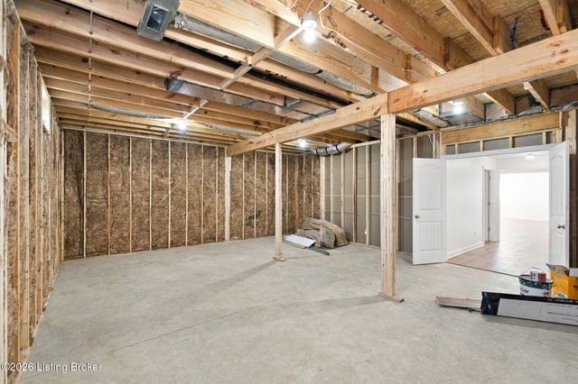 280 Tommy Ct, Shepherdsville, KY 40165