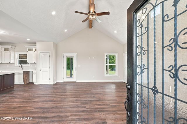 280 Tommy Ct, Shepherdsville, KY 40165