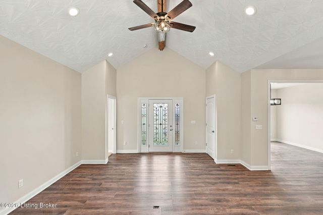 280 Tommy Ct, Shepherdsville, KY 40165