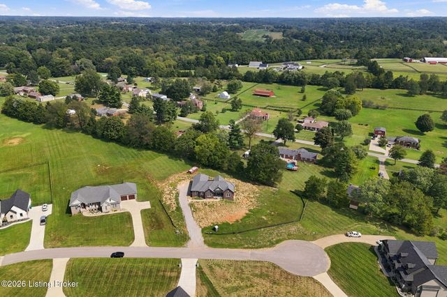 280 Tommy Ct, Shepherdsville, KY 40165