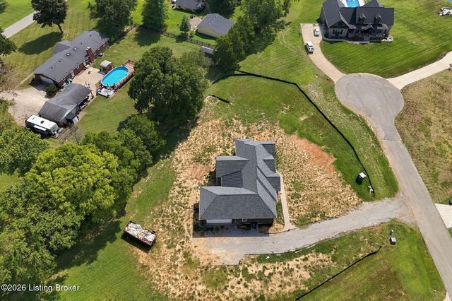 280 Tommy Ct, Shepherdsville, KY 40165