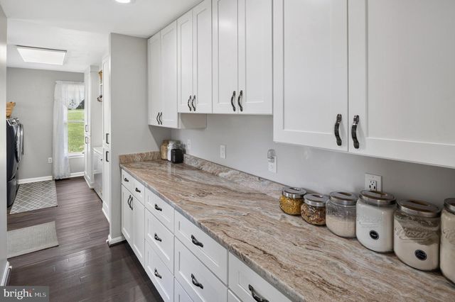 2996 HOBBS RD, Glenwood, MD 21738