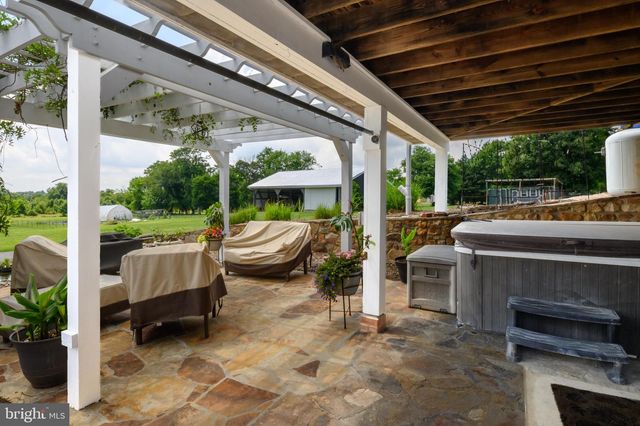 2996 HOBBS RD, Glenwood, MD 21738