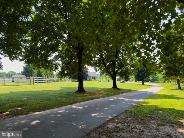 2996 HOBBS RD, Glenwood, MD 21738
