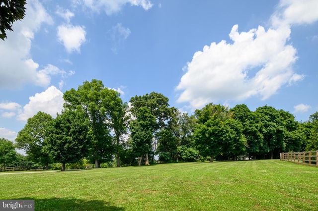 2996 HOBBS RD, Glenwood, MD 21738