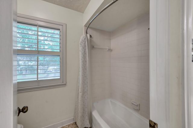 1351 Trailwood Village Drive, Kingwood, TX 77339