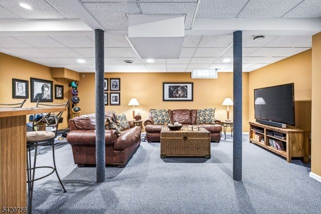 746 Clarence St, Westfield Town, NJ 07090