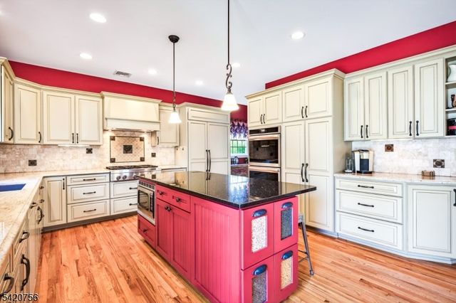 746 Clarence St, Westfield Town, NJ 07090