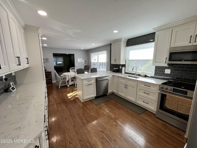 8 Abbey Lane, Ocean Twp, NJ 07712