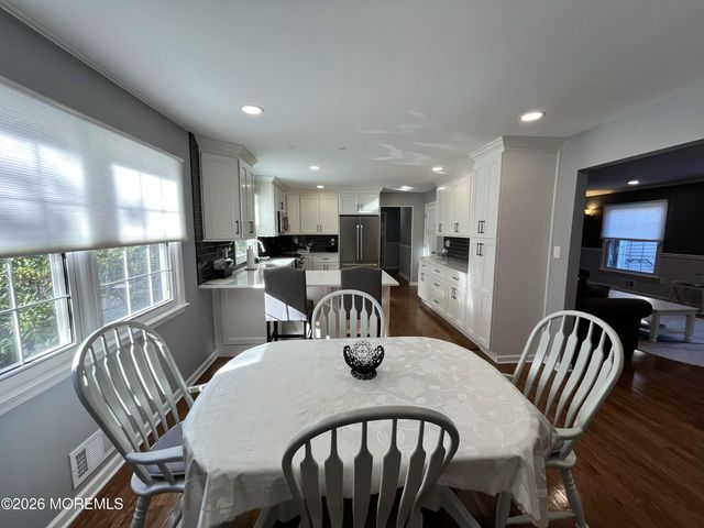 8 Abbey Lane, Ocean Twp, NJ 07712