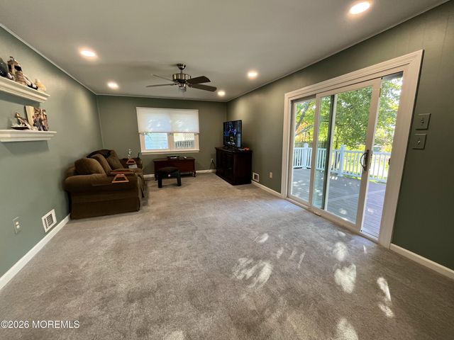 8 Abbey Lane, Ocean Twp, NJ 07712