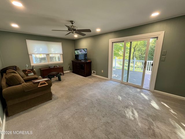 8 Abbey Lane, Ocean Twp, NJ 07712