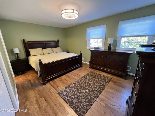8 Abbey Lane, Ocean Twp, NJ 07712