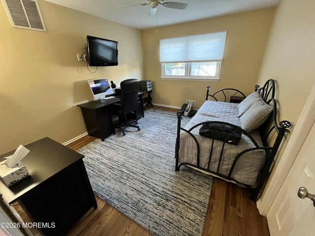 8 Abbey Lane, Ocean Twp, NJ 07712